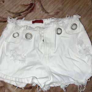 Shorts white